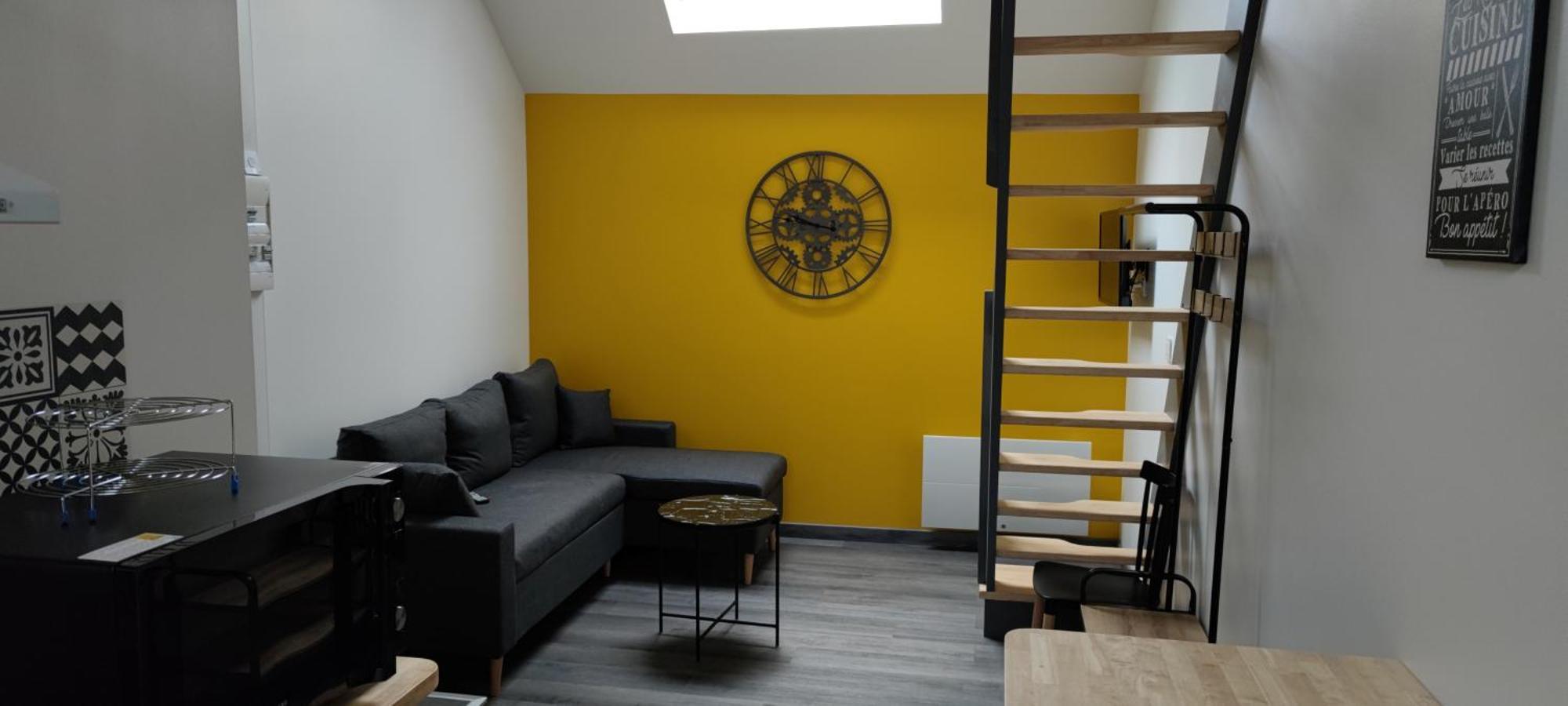 Paver Apartment Châteauroux